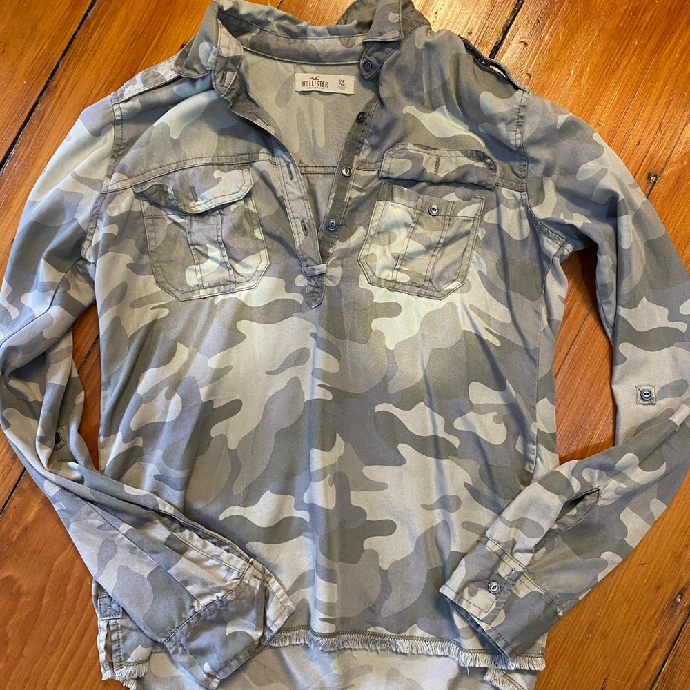 Hollister camo button down
